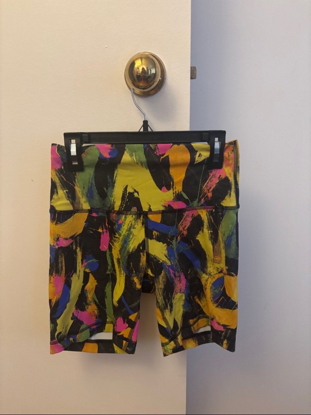 Lululemon Multicolor Abstract Print Women’s Athletic Shorts